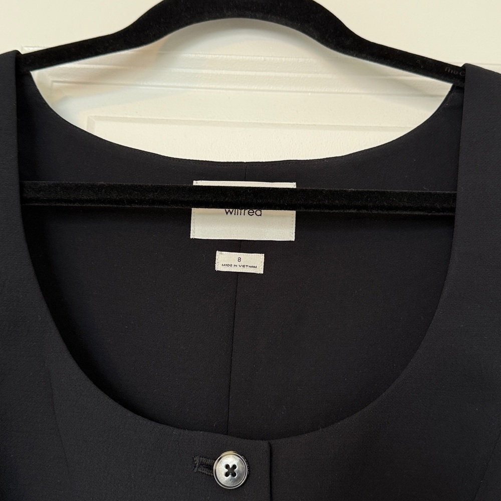 Wilfred Rocco Vest - Picture 3 of 5